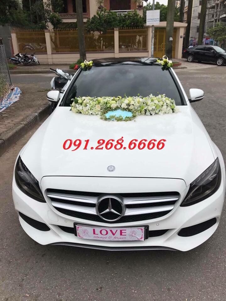 Cho thuê xe vip mercedes c300 giá tốt nhất tại đường Phạm văn Đồng quận bắc từ liêm hà nội - 0912686666